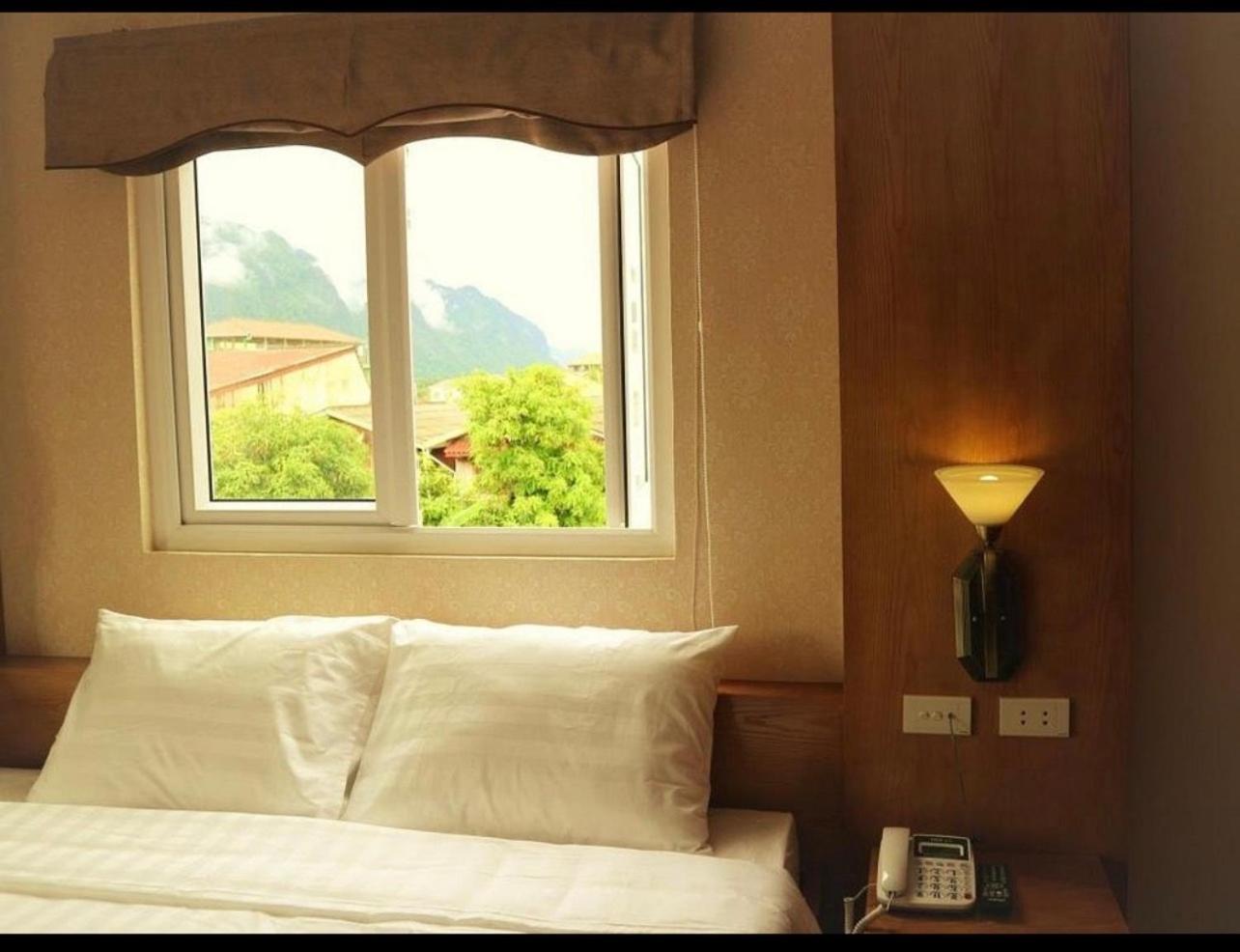 Vang Vieng Th Central Park Hotel Exteriör bild